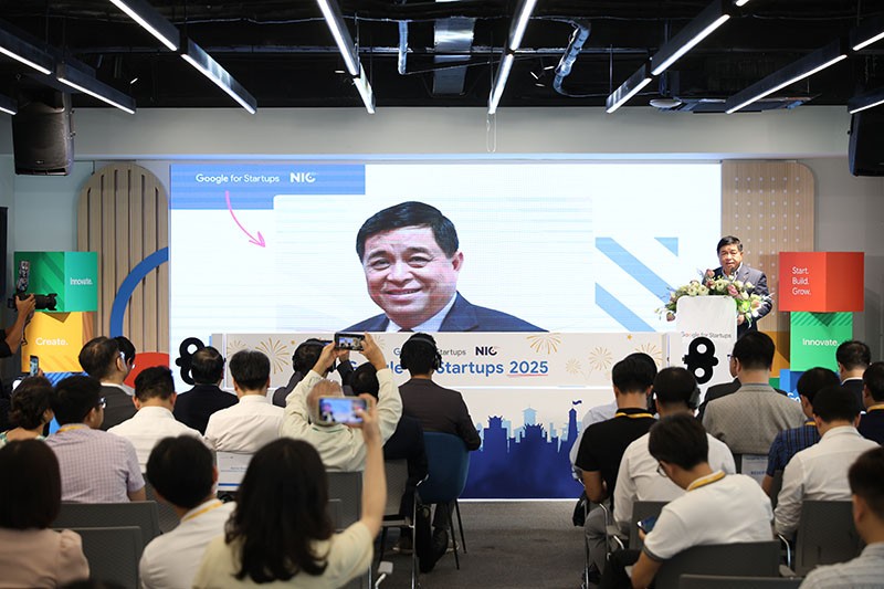 Phó thủ tướng Chính phủ Nguyễn Chí Dũng phát biểu tại sự kiện.