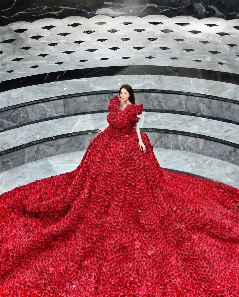 Du khách không chỉ được thưởng thức đồ uống hấp dẫn của thương hiệu Highlands mà còn được trải nghiệm nhiều lễ hội hấp dẫn trên đỉnh Bà Nà