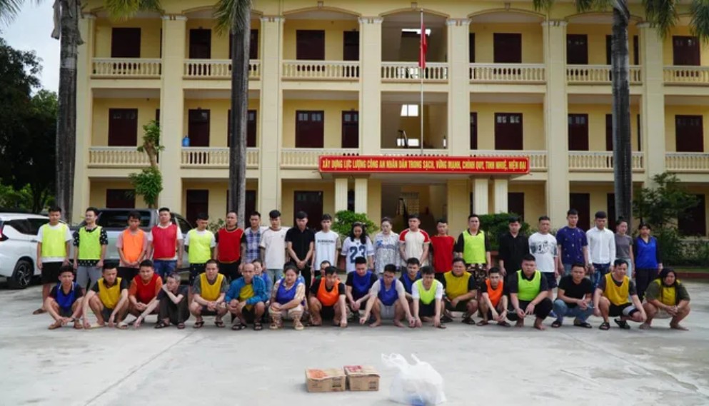 Các đối tượng bị lực lượng chức năng bắt giữ tại nhiều địa điểm. Ảnh: CA Điện Biên.