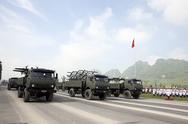 Xe chở AUV cảm tử do Cục Công nghiệp Quốc phòng Việt Nam sản xuất, được sử dụng trong cả nhiệm vụ quân sự và cứu hộ cứu nạn.