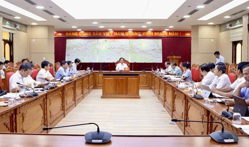 Ban Chỉ đạo các công trình trọng điểm Quốc gia tỉnh Gia Lai vừa tổ chức họp phiên thứ nhất liên quan đến các công tác chuẩn bị triển khai 2 dự án trọng điểm. Ảnh: Minh Ngọc.