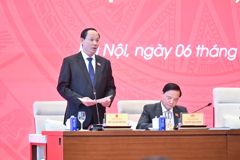 Phó chủ tịch Quốc hội Trần Quang Phương phát biểu tại Diễn đàn.