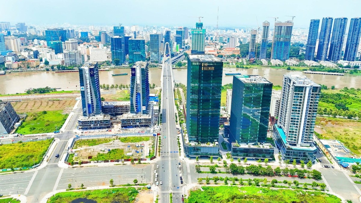 Dự thảo sửa đổi Luật Đất đai 2024 được kỳ vọng sẽ giải quyết triệt để "bài toán" giá đất. Ảnh: Lê Toàn