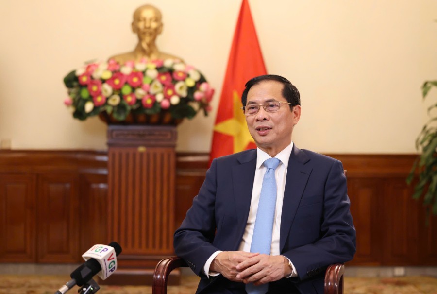 Phó Thủ tướng, Bộ trưởng Bộ Ngoại giao Bùi Thanh Sơn.