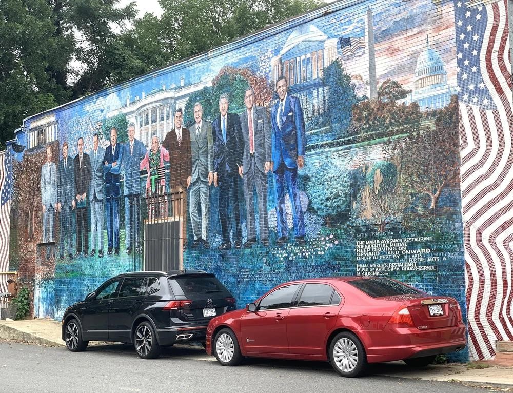 Một bức tranh tường khắc họa các cựu tổng thống Mỹ tại trung tâm thủ đô Washington D.C. Ảnh: Ngọc Quang - PV TTXVN tại Mỹ