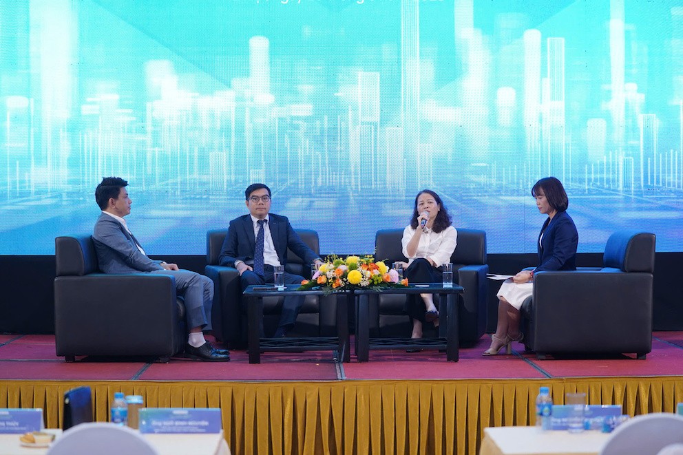 Hội thảo “Bỏ thuế khoán: Hộ kinh doanh cần chuẩn bị gì?" do Hội Tư vấn thuế Việt Nam (VTCA), Công ty Cổ phần MISA và Ngân hàng TMCP Việt Nam Thịnh Vượng (VPBank) phối hợp tổ chức Hội thảo “Bỏ thuế khoán: Hộ kinh doanh cần chuẩn bị gì?" do Hội Tư vấn thuế Việt Nam (VTCA), Công ty Cổ phần MISA và Ngân hàng TMCP Việt Nam Thịnh Vượng (VPBank) phối hợp tổ chức