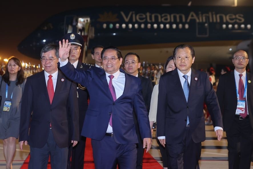 Chuyên cơ chở Thủ tướng Chính phủ Phạm Minh Chính và Đoàn đại biểu Việt Nam đã tới sân bay Tân Hải, thành phố Thiên Tân vào lúc 0h ngày 31/8, theo giờ địa phương (tức 23 giờ ngày 30/8, theo giờ Hà Nội). Ảnh: Nhật Bắc.