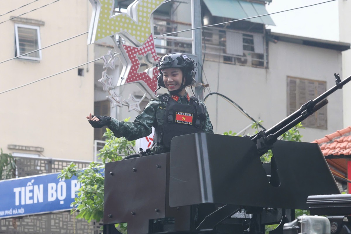 Cảnh sát đặc nhiệm.