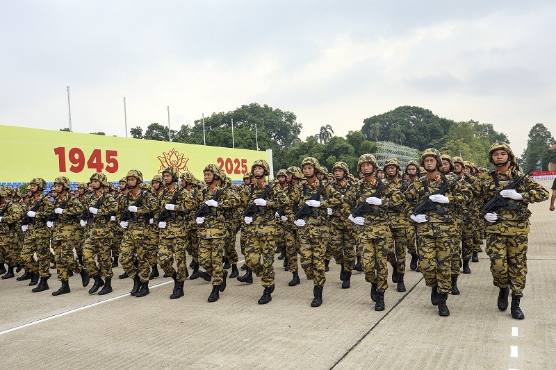 Khối công binh miệt mài hợp luyện tập