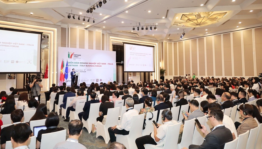 Diễn đàn thu hút hơn 200 doanh nghiệp Việt Nam và gần 100 doanh nghiệp Italia. Ảnh: Mạnh Tuấn.
