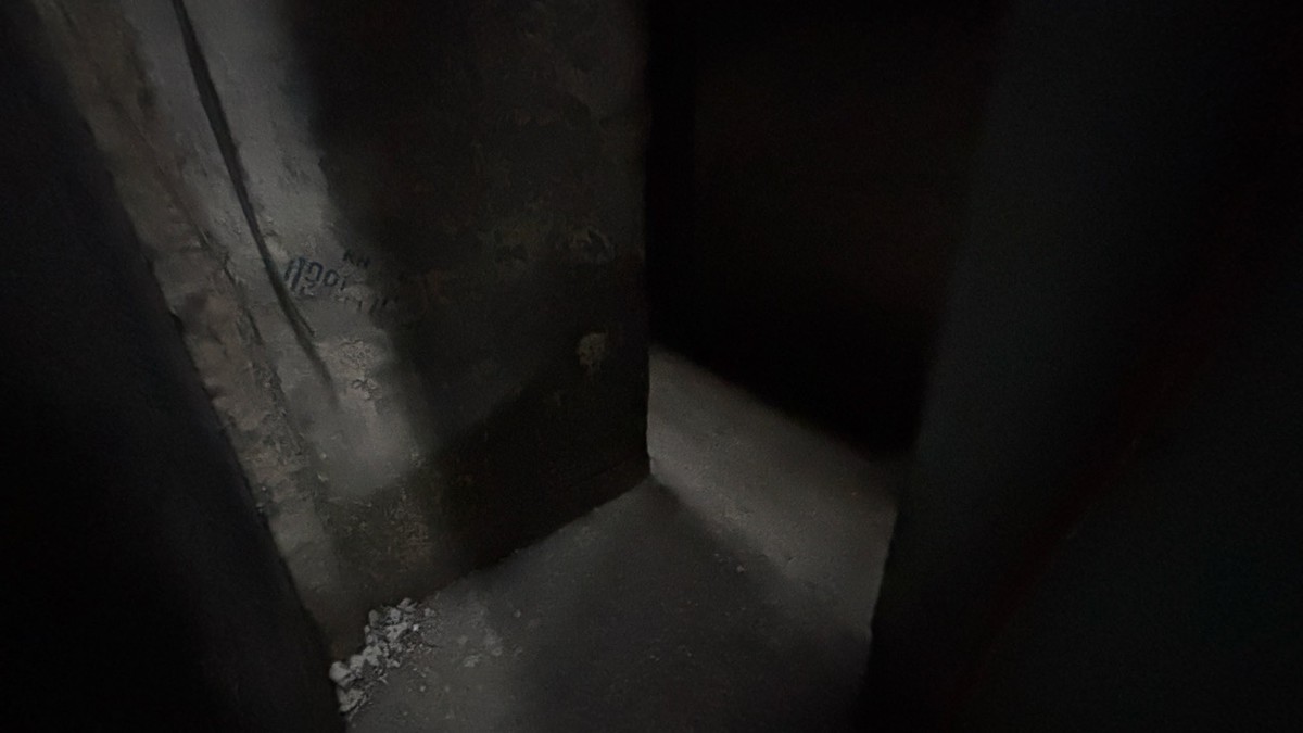 Những khúc cua hình chữ Z chính là “đặc sản” của các con ngõ nhỏ. Việc “quay xe” gần như là bất khả thi trong tình huống này.