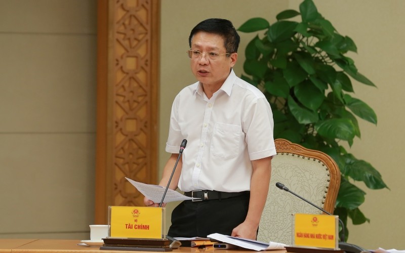 Thứ trưởng Bộ Tài chính Hồ Sỹ Hùng phát biểu tại cuộc họp. Ảnh: VGP - Minh Khôi.