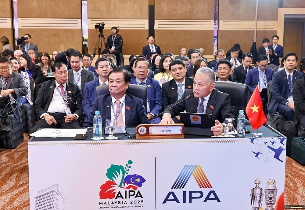 Đoàn Việt Nam dự Phiên toàn thể thứ nhất, Đại hội đồng liên Nghị viện các nước ASEAN lần thứ 46 (AIPA-46).