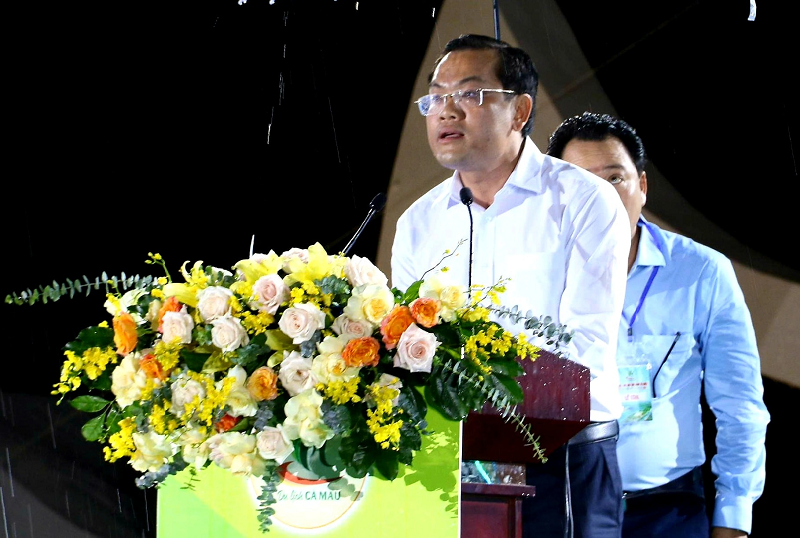 Phó chủ tịch UBND tỉnh Cà Mau Ngô Vũ Thăng phát biểu khai mạc Ngày hội "Tinh hoa văn hóa ẩm thực Cà Mau". Ảnh: Minh Luân