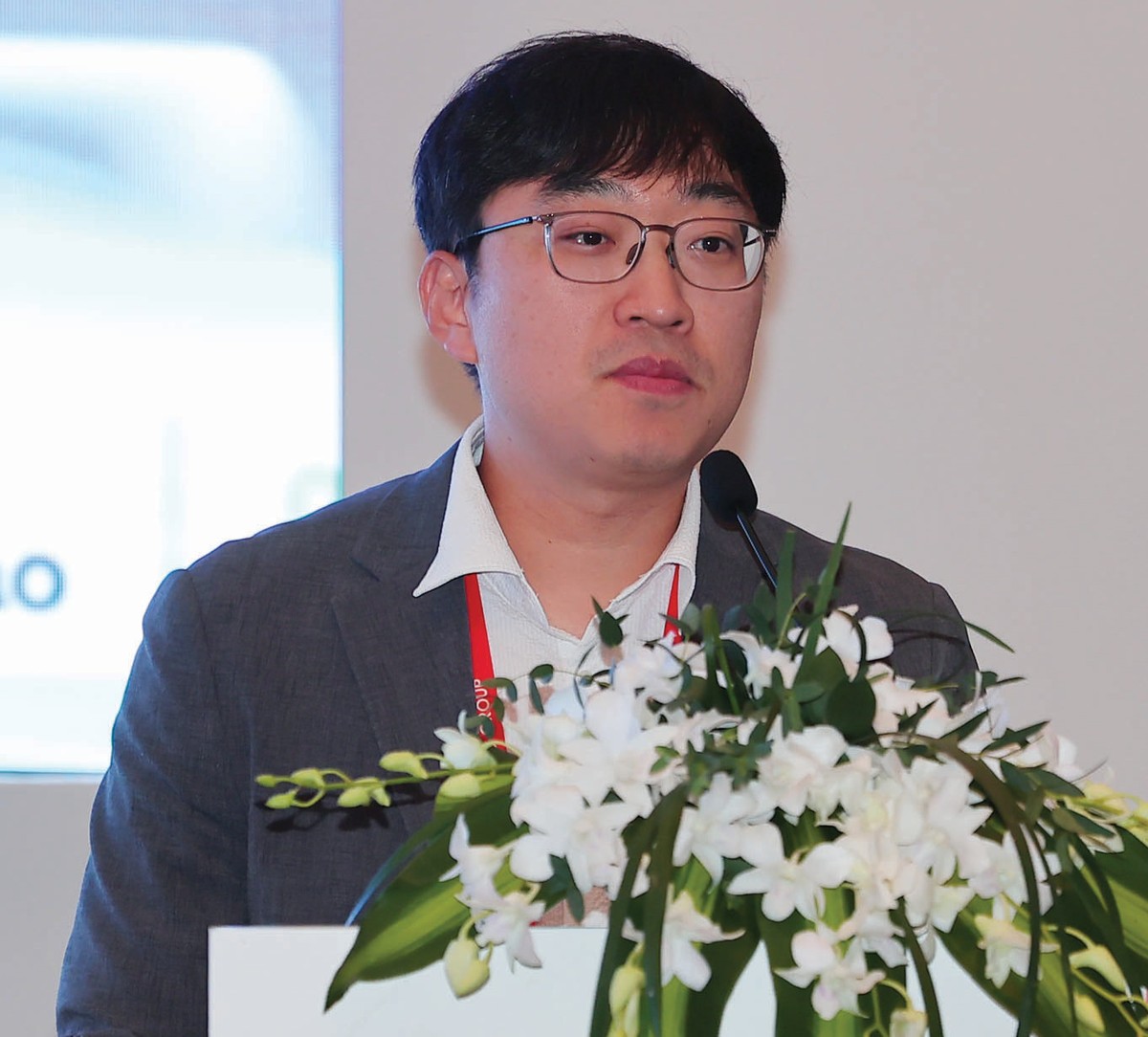 Ông Kim Jung Pil, Tổng giám đốc XCURENET, Inc Ông Kim Jung Pil, Tổng giám đốc XCURENET, Inc