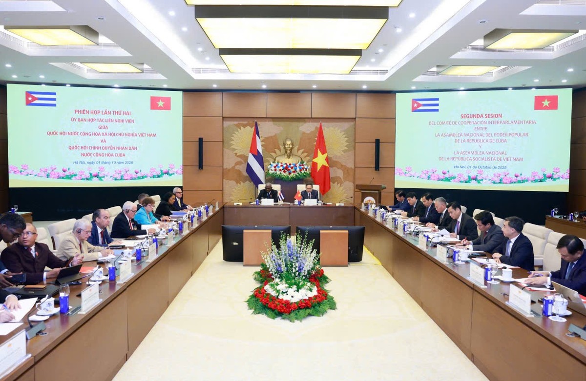 Toàn cảnh phiên họp. Toàn cảnh phiên họp.