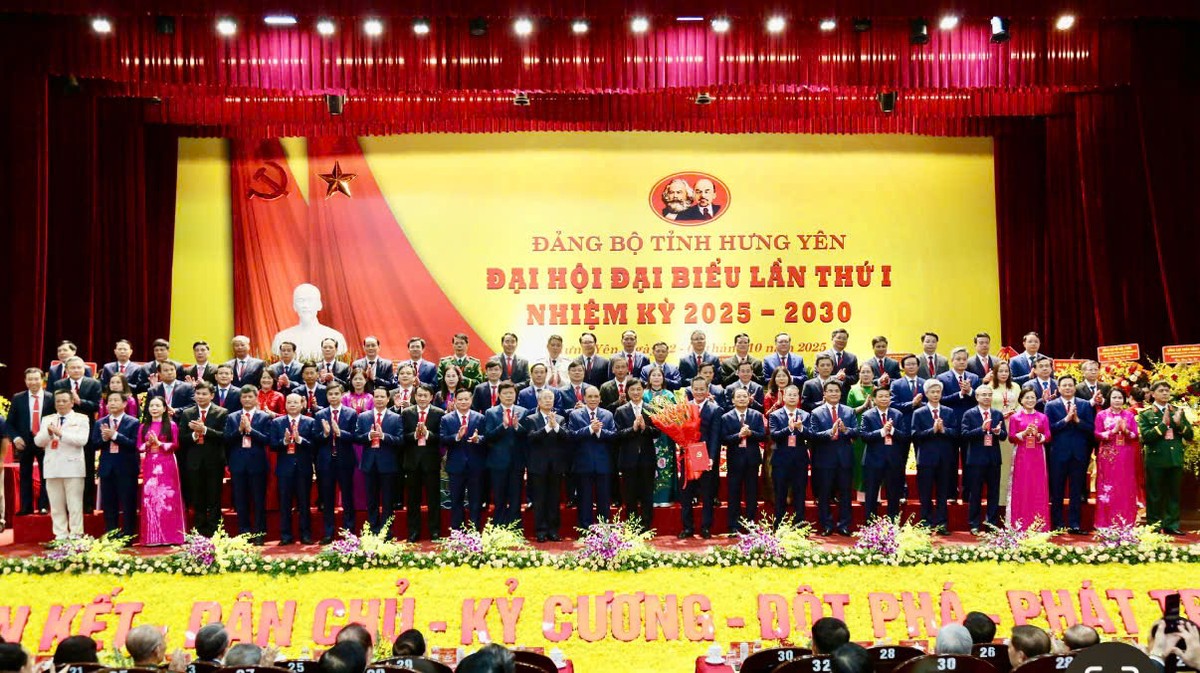 Ban Chấp hành Đảng bộ tỉnh Hưng Yên khóa I, nhiệm kỳ 2025 - 2030 ra mắt Đại hội.