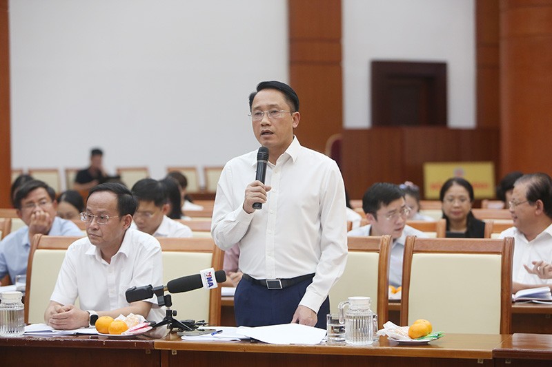 Lãnh đạo Cục Thuế chia sẻ thông tin về thu ngân sách tại họp báo thường kỳ quý III/2025 của Bộ Tài chính. Ảnh: Đức Minh. Lãnh đạo Cục Thuế chia sẻ thông tin về thu ngân sách tại họp báo thường kỳ quý III/2025 của Bộ Tài chính. Ảnh: Đức Minh.