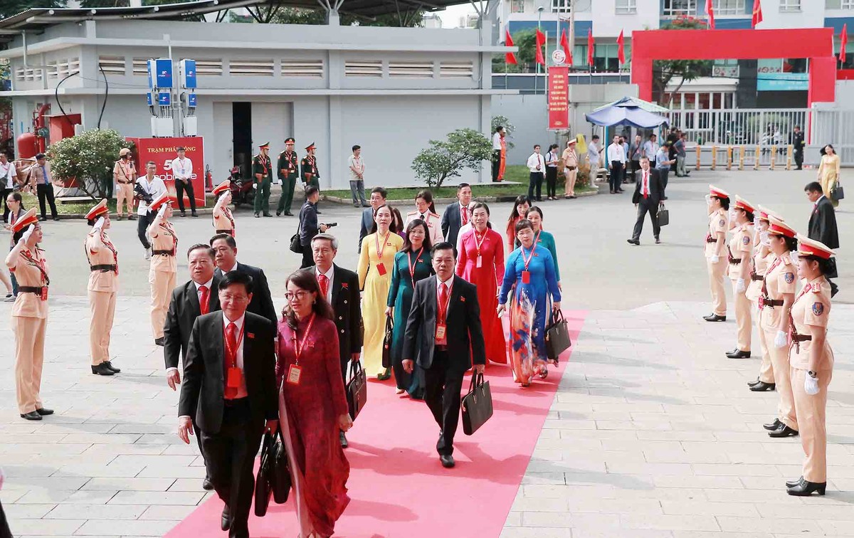 Đại hội Đại biểu Đảng bộ Thành phố nhiệm kỳ 2025 - 2030 có 547 đại biểu được triệu tập, trong đó có 106 đại biểu đương nhiên và 441 đại biểu được chỉ định tại các đảng bộ xã, phường, đặc khu và đảng bộ cấp trên cơ sở trực thuộc Thành ủy. Ảnh: Trọng Tín.