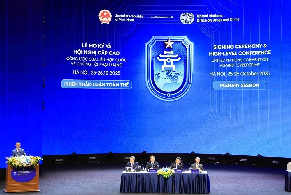 Toàn cảnh phiên thảo luận.