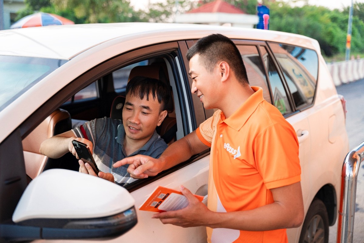 Hình ảnh người dùng được hướng dẫn liên kết ePass Hình ảnh người dùng được hướng dẫn liên kết ePass