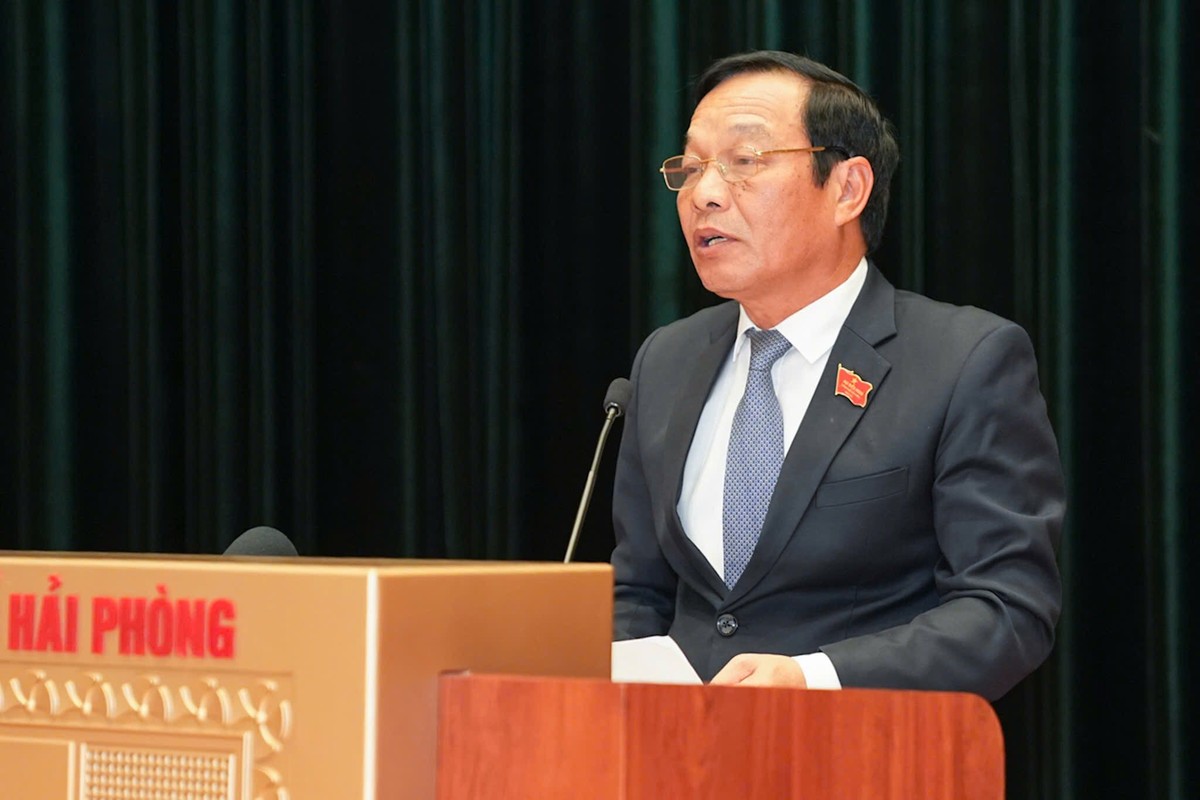 Ông Lê Văn Hiệu, Chủ tịch HĐND TP. Hải Phòng phát biểu tại kỳ họp. Ông Lê Văn Hiệu, Chủ tịch HĐND TP. Hải Phòng phát biểu tại kỳ họp.