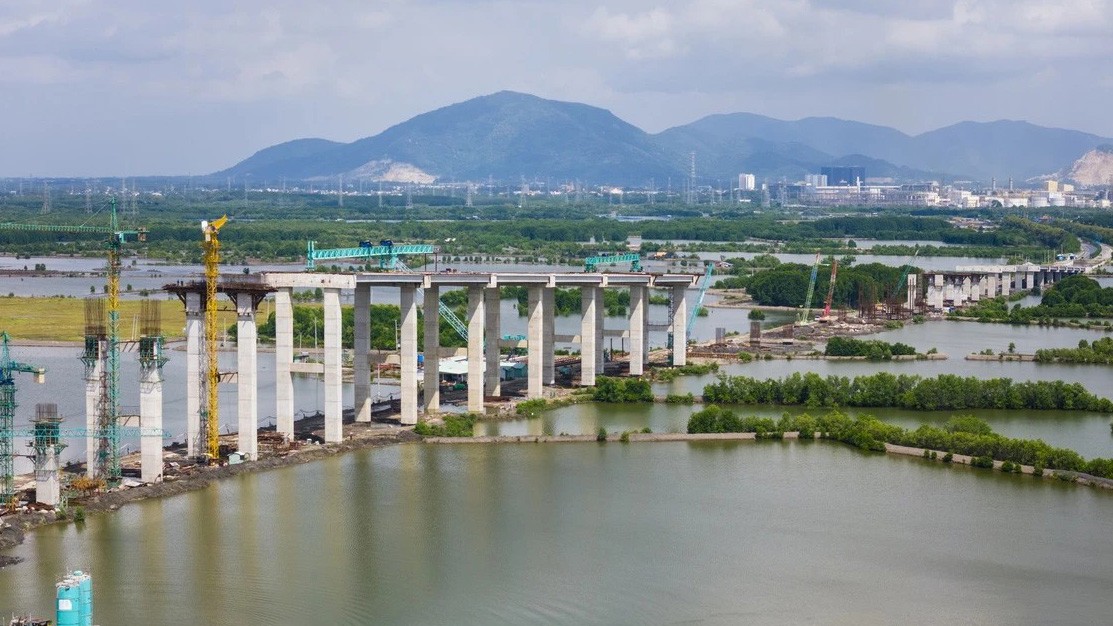 Cầu Phước An nhìn về phía TP.HCM.