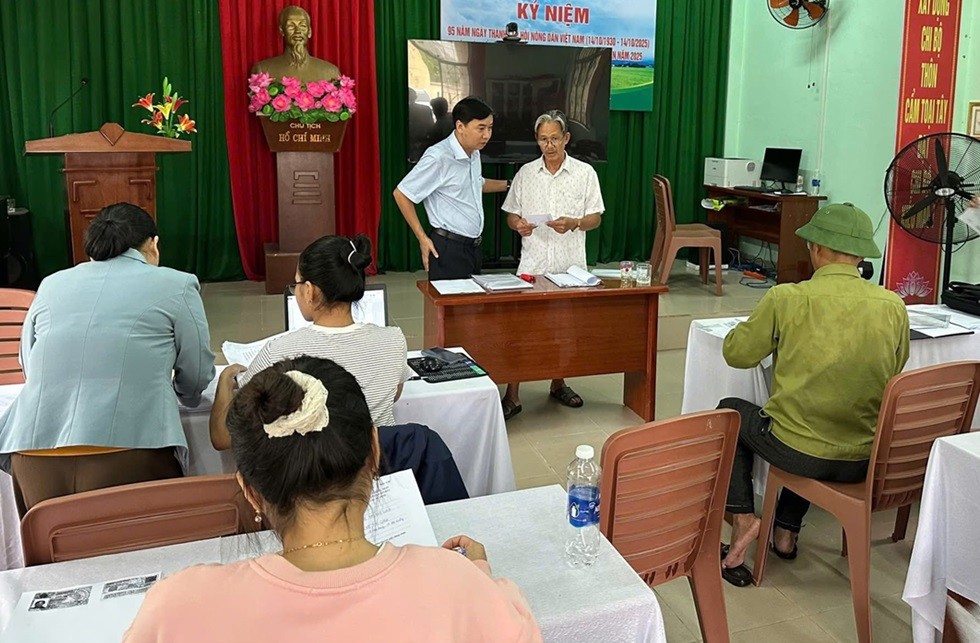 Xã Hoà Vang đã triển khai nhiều tổ công tác để làm sạch cơ sở dữ liệu đất đai trên địa bàn xã.