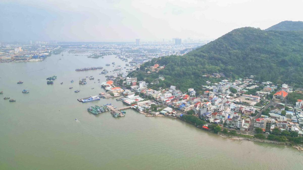 Vingroup cho rằng, việc đầu tư tuyến đường vượt biển sẽ giúp rút ngắn đáng kể thời gian đi lại giữa hai khu vực, tạo hành lang giao thông mới kết nối các vùng chức năng trong Thành phố.