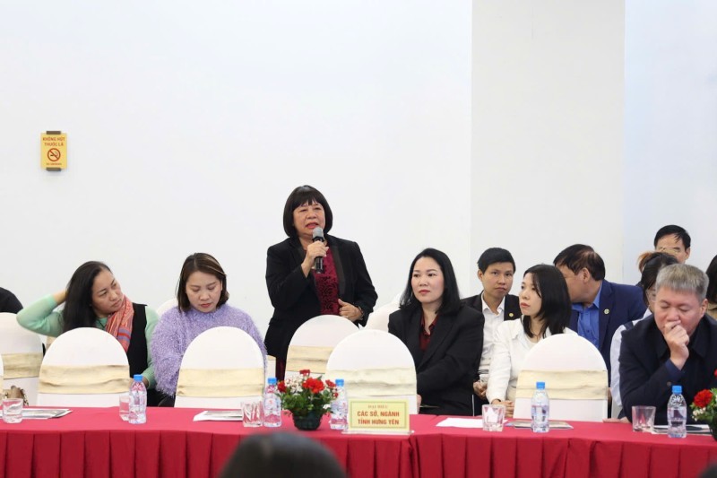 Bà Đặng Thị Thọ, Giám đốc Chi nhánh Phoenix Voyages phát biểu. Bà Đặng Thị Thọ, Giám đốc Chi nhánh Phoenix Voyages phát biểu.