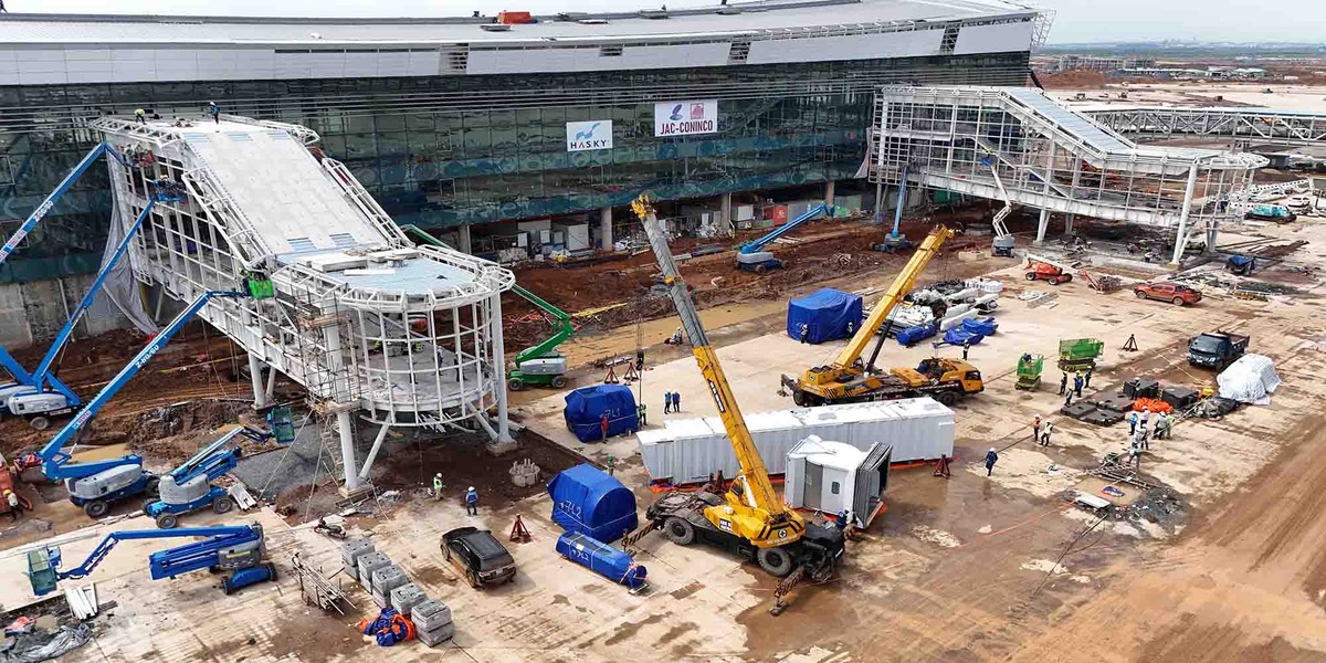 Nhiều hạng mục đang được thi công vượt tiến độ.