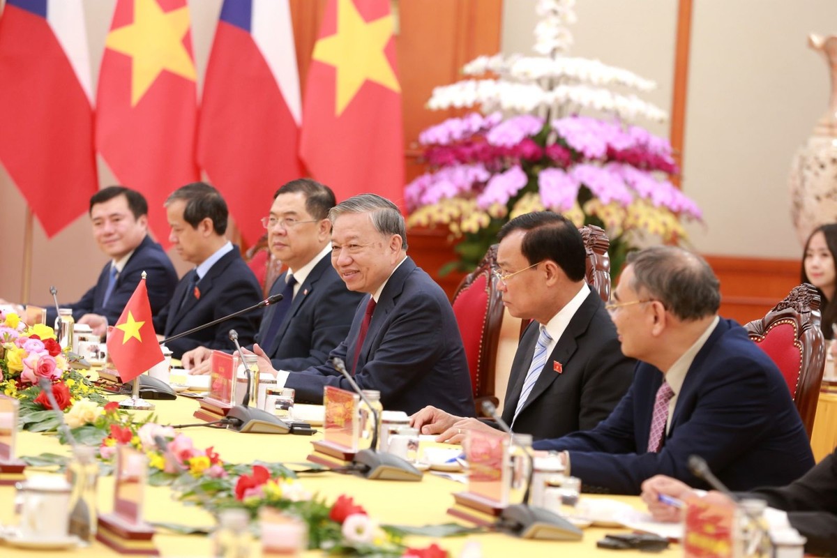 Tổng Bí thư Tô Lâm mong muốn cơ quan lập pháp hai nước tiếp tục phối hợp chặt chẽ. Tổng Bí thư Tô Lâm mong muốn cơ quan lập pháp hai nước tiếp tục phối hợp chặt chẽ.