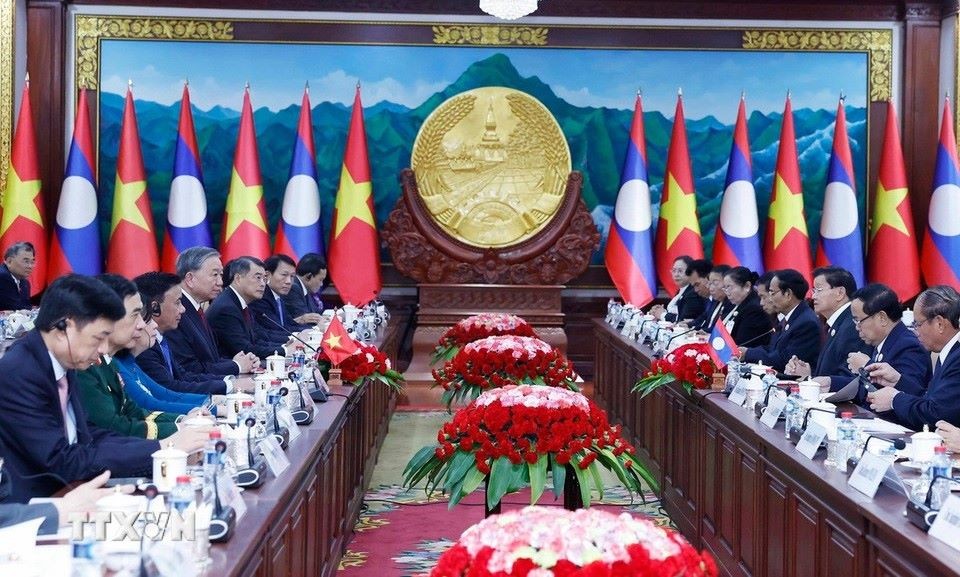 Cuộc hội đàm giữa Tổng Bí thư Tô Lâm và đoàn cấp cao Việt Nam với Tổng Bí thư, Chủ tịch nước Thongloun Sisoulith và đoàn cấp cao Lào. Ảnh: Thống Nhất/TTXVN.
