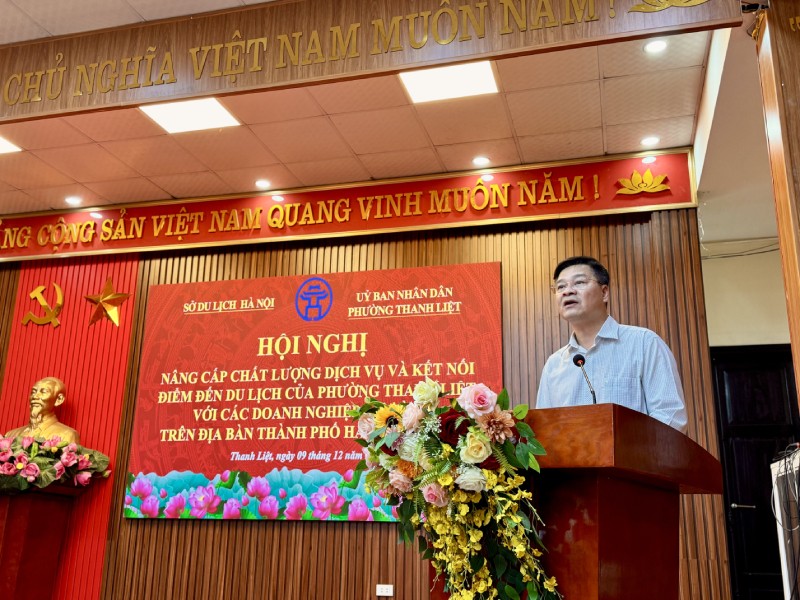 Ông Nguyễn Anh Tuấn, Phó chủ tịch UBND phường Thanh Liệt phát biểu tại hội nghị. Ảnh: Hồ Hạ.