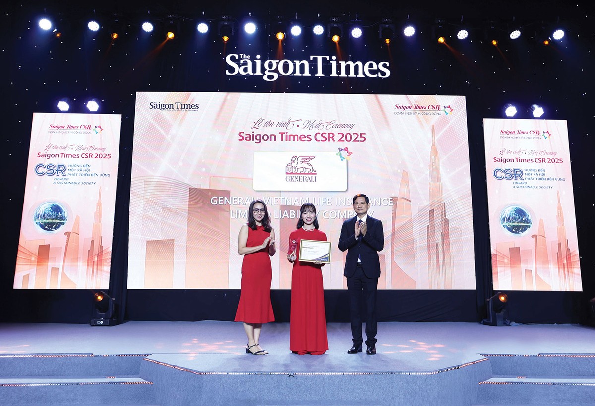 Đại diện Generali Việt Nam nhận danh hiệu “Doanh nghiệp vì Cộng đồng” năm thứ 6 liên tiếp tại sự kiện Saigon Times CSR 2025