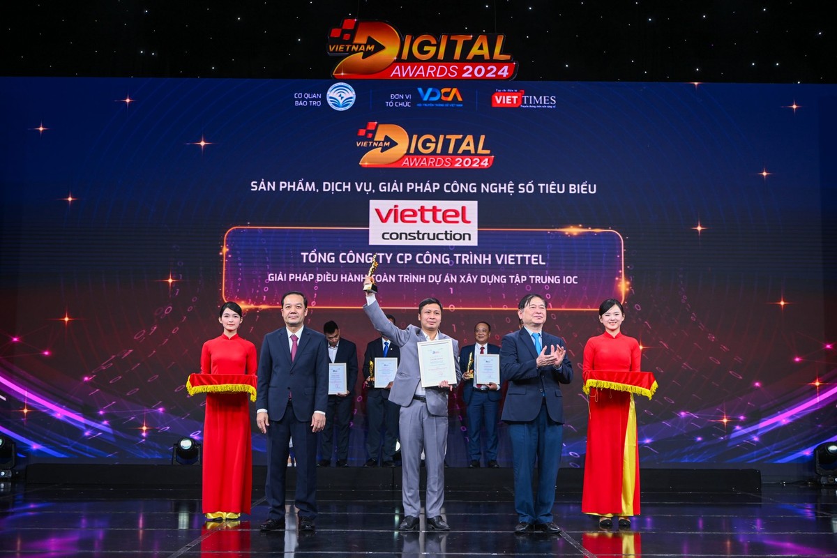 Viettel Construction được vinh danh tại Lễ trao giải Chuyển đổi số Việt Nam 2024 với hệ thống IOC