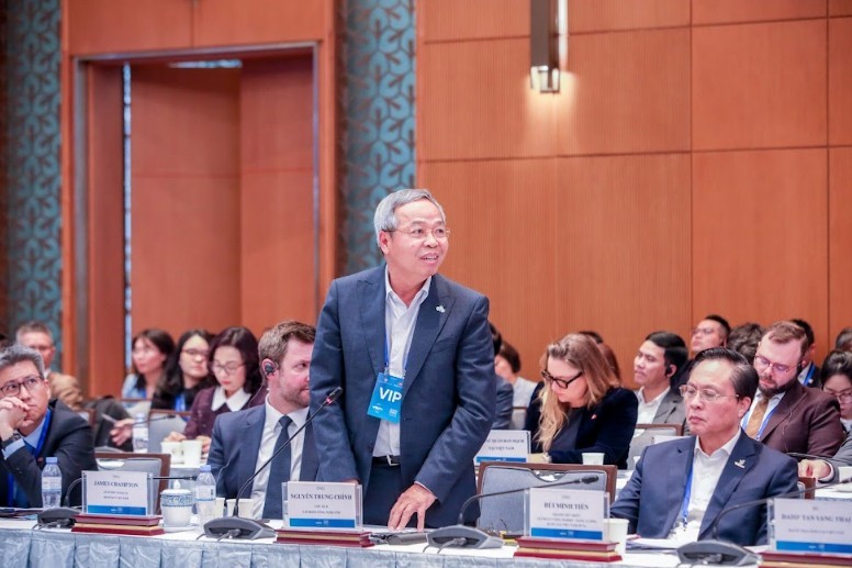 Chủ tịch CMC Nguyễn Trung Chính đề xuất 3 kiến nghị phát huy vai trò dẫn dắt của khu vực kinh tế tư nhân. Chủ tịch CMC Nguyễn Trung Chính đề xuất 3 kiến nghị phát huy vai trò dẫn dắt của khu vực kinh tế tư nhân.