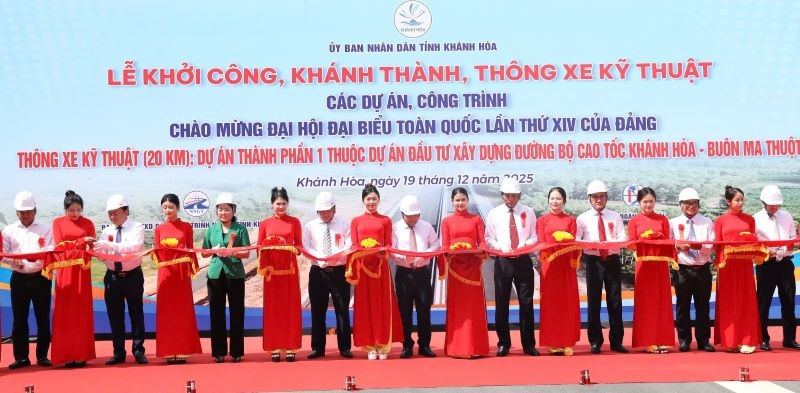 Thông xe kỹ thuật 20 km đầu tuyến cao tốc Khánh Hòa-Buôn Ma Thuột