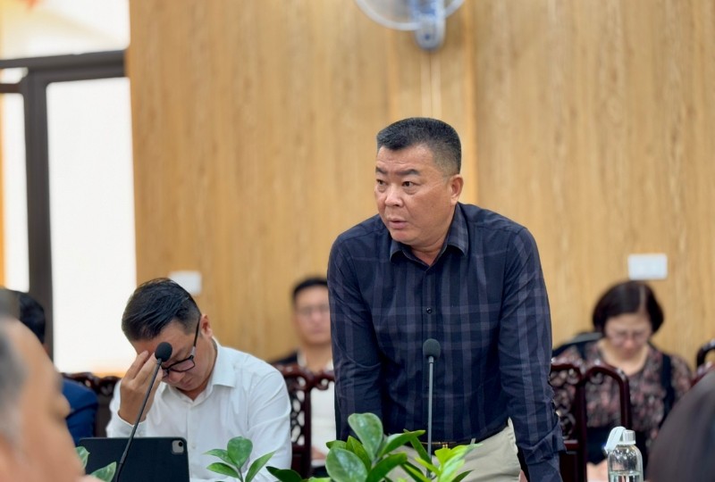 Ông Nguyễn Tuấn Anh, Phó Chủ tịch thường trực Câu lạc bộ Lữ hành Unesco Hà Nội phát biểu tại Hội nghị.