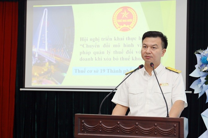 Ông Giang Văn Hiển, Phó trưởng Thuế TP.HCM phát biểu.