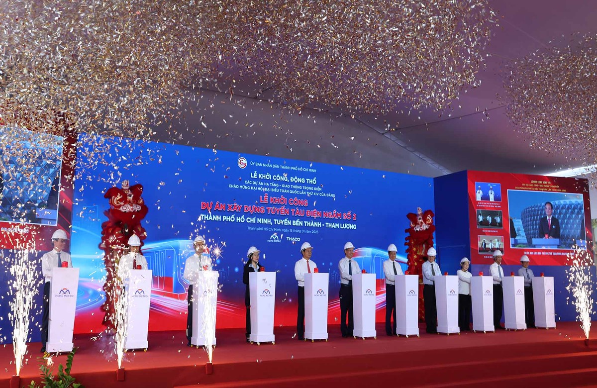 Lễ khởi công dự án metro số 2 TP.HCM được tổ chức tại khu vực depot Tham Lương (phường Đông Hưng Thuận). Dự án có tổng mức đầu tư 55.179 tỷ đồng, thời gian hoàn thành dự kiến vào quý IV/2030. Lễ khởi công dự án metro số 2 TP.HCM được tổ chức tại khu vực depot Tham Lương (phường Đông Hưng Thuận). Dự án có tổng mức đầu tư 55.179 tỷ đồng, thời gian hoàn thành dự kiến vào quý IV/2030.