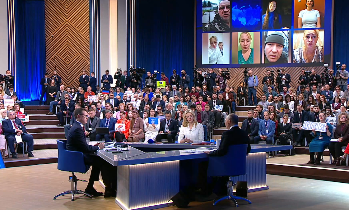 Quang cảnh họp báo cuối năm của Tổng thống Liên bang Nga Vladimir Putin. Ảnh chụp màn hình