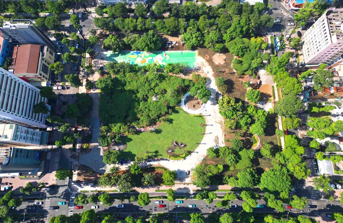 Theo kế hoạch lâu dài, dự án Nhà thi đấu Phan Đình Phùng vẫn nằm trong định hướng đầu tư công của TP.HCM, song thời điểm khởi công cụ thể vẫn đang chờ hoàn tất các thủ tục cần thiết. Trong khi chờ đợi, khu đất tiếp tục được khai thác theo hướng phục vụ cộng đồng, đúng với tinh thần “đất vàng không để hoang”.