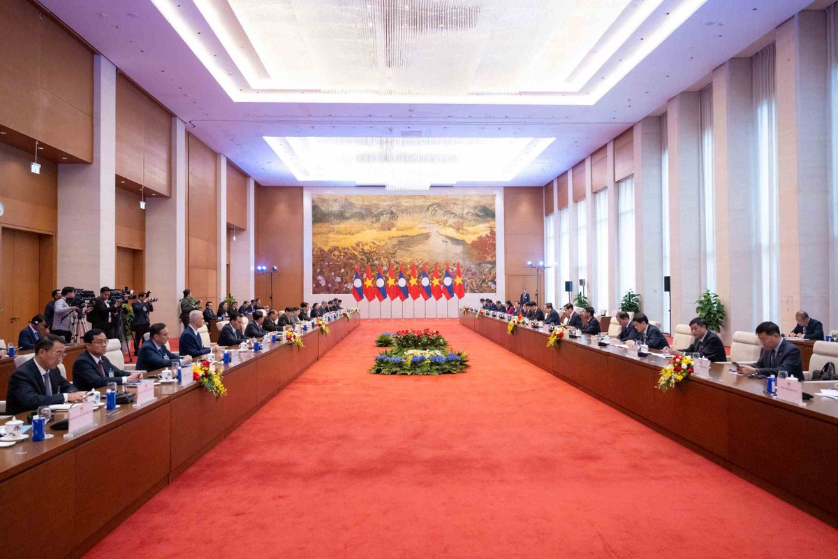 Quang cảnh hội kiến.