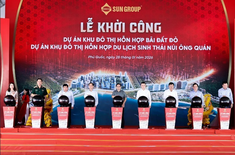 Lễ khởi công khu đô thị hỗn hợp Bãi Đất Đỏ và Khu đô thị hỗn hợp du lịch sinh thái Núi Ông Quán. Lễ khởi công khu đô thị hỗn hợp Bãi Đất Đỏ và Khu đô thị hỗn hợp du lịch sinh thái Núi Ông Quán.