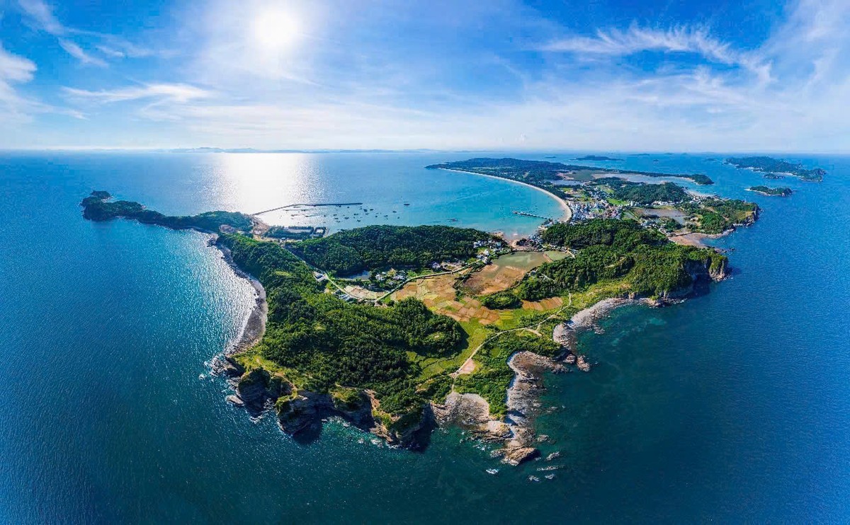 Đặc khu Cô Tô, tỉnh Quảng Ninh nhận Giải thưởng Điểm đến du lịch thân thiện với môi trường ASEAN 2026.