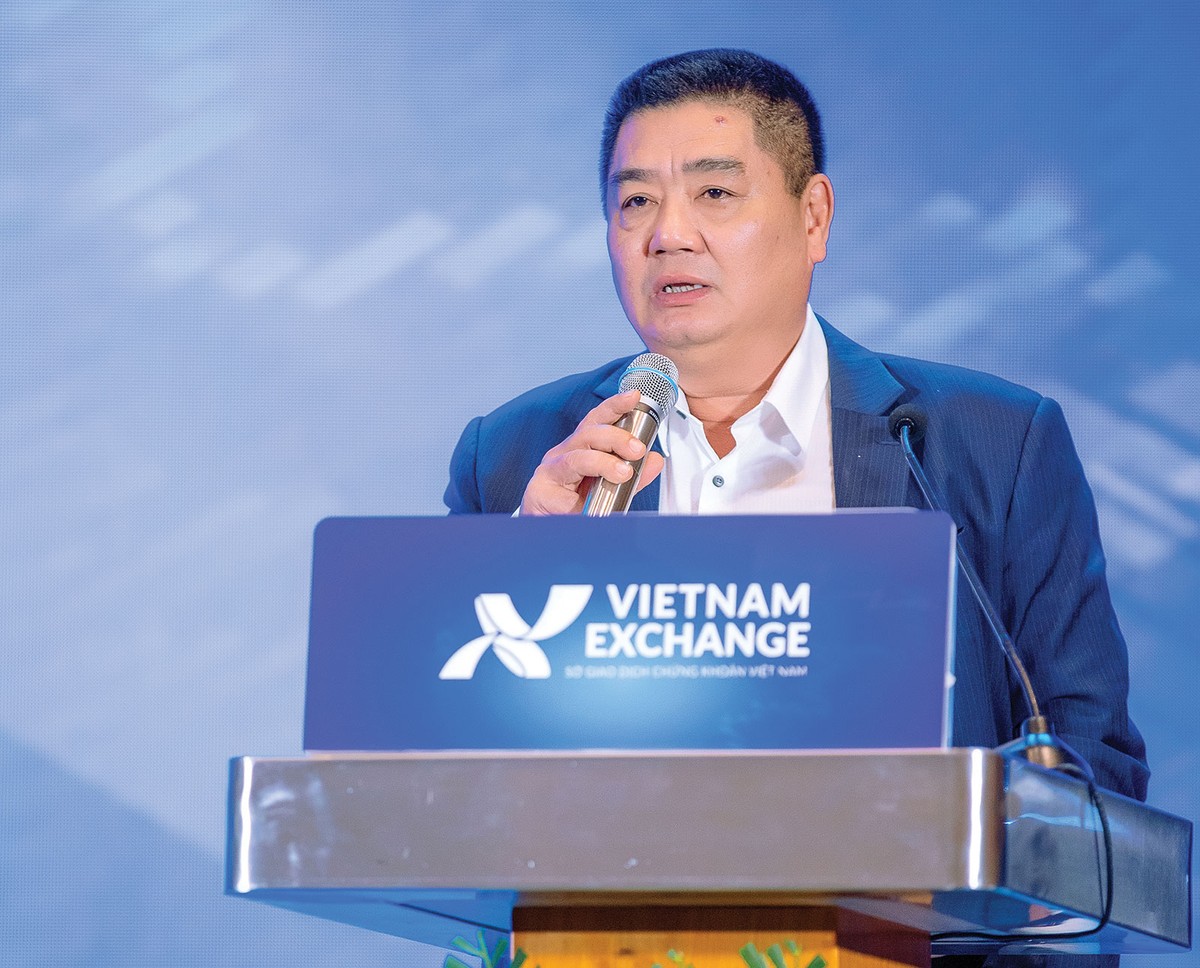 Ông Nguyễn Tiến Dũng , Phó tổng giám đốc Sở Giao dịch chứng khoán Việt Nam (VNX)