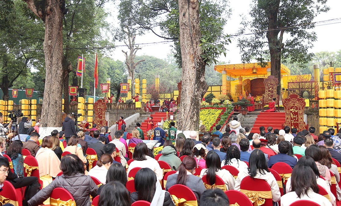 Quang cảnh nghi lễ Tết Nguyên đán.