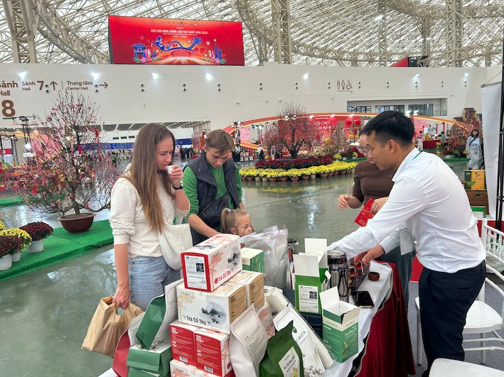 Hội chợ mùa Xuân 2026 thu hút hơn 500.000 lượt khách tham quan, mua sắm.