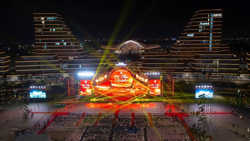 Chương trình nghệ thuật “Hải Phòng Chào Xuân Bính Ngọ - 2026” tại Trung tâm Chính trị - Hành chính Thành phố Hải Phòng